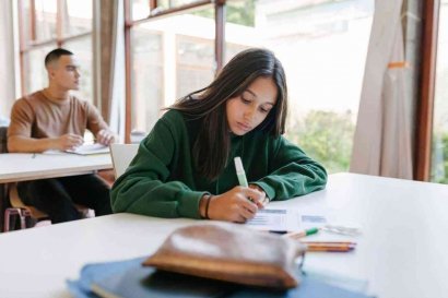 Siswa sekolah menengah Gen Z merasa tidak siap dan tidak menyadari tentang pendidikan pascasarjana dan pilihan pekerjaan.