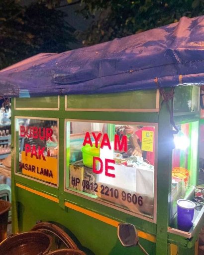 Bubur Ayam Pak De: Kuliner Legendaris Pasar Lama yang Kini Pindah Dekat Kali Cisadane