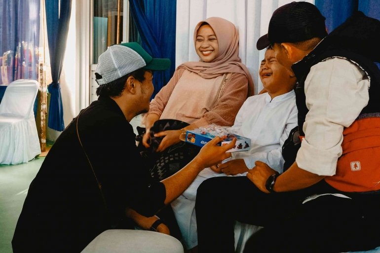 Salah satu momen khitanan massal yang menjadi bagian dari perayaan ulang tahun ke-18 Hisana Bandung Raya.