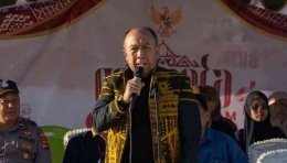 Drs. Yanuar Dally, SH., M.Si., Asisten Administrasi Umum Setda Kota Kupang, resmi membuka Permata CAI Kota Kupang 2025. (KIM LDII) 