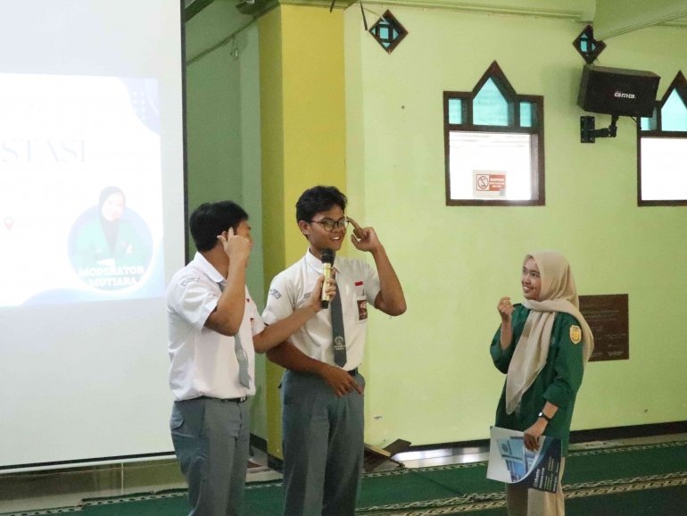 SMAN 99 Jakarta (Sumber: Ig @pkmwellfebuhamka)