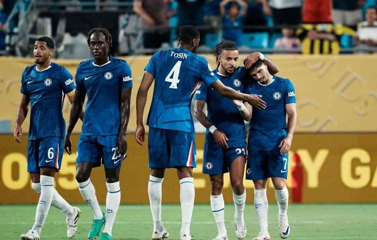 Para pemain Chelsea merayakan gol Pedro Neto pada pertandingan Piala Dunia Antarklub vs Benfica (Jose Breton via Getty Images/NurPhoto)