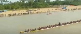 Festival Pacu Jalur menggunakan perahu panjang dengan riasan semarak (dok foto:  YT Kompa TV Jawa Timur)